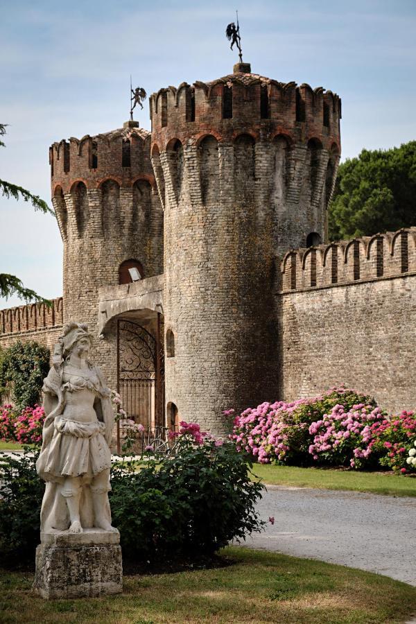 Гостевой дом Castello Di Ронкаде Экстерьер фото