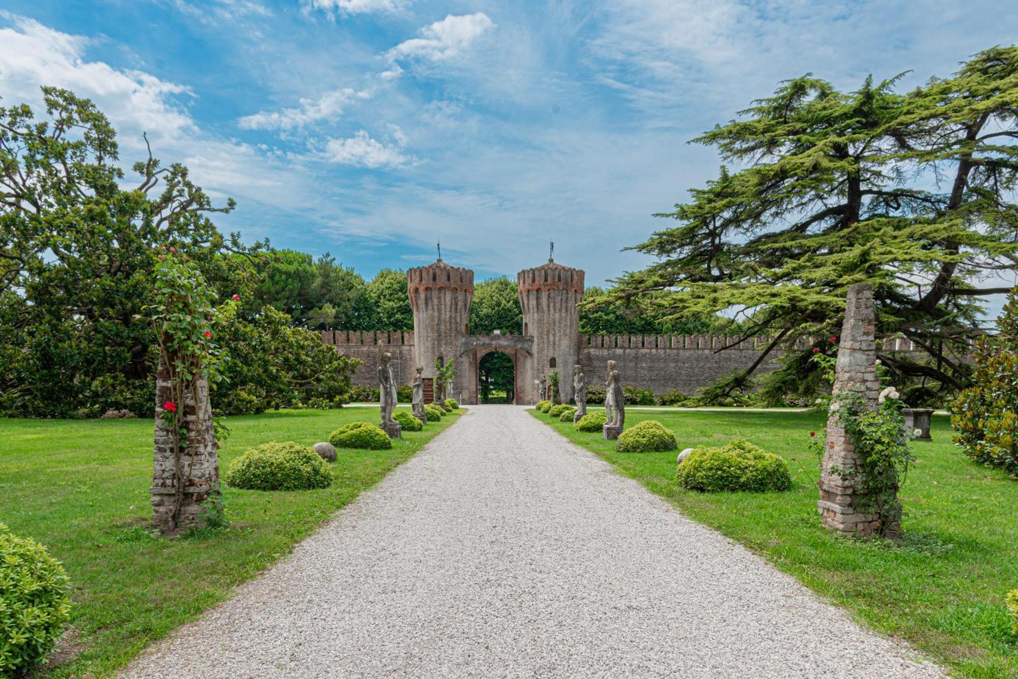 Гостевой дом Castello Di Ронкаде Экстерьер фото